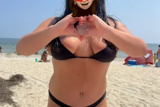 The girl you'll want all to yo... - Image 1