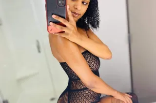 Outcall Only 💕 Your Favorite Cupcake ⭐🧁💛 Wet & Tight 💦😻 Texas Girls Are Better & Wetter 😉💦💦 Cupcake Is The Name 🧁 I Am Not A Catfish 🚫 100% Real ✅ Video Verification Is Required 🤍 Give Me A Call Baby 👅 - Image 5