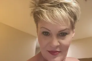 Tall Blonde w green eyes - 53 - Image 3