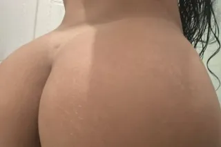 😍Classy & Sexy Latina for Excl... - Image 1