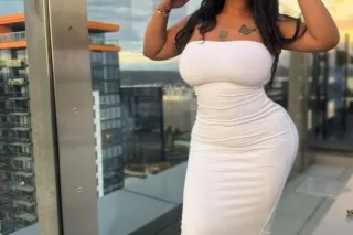 sexy islander babe - 22 - Image 3