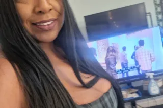 Early Bird gets my sweet 🍑 🍑 🍑 - Image 2