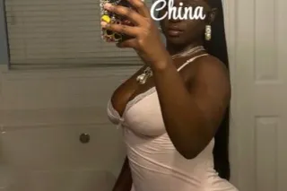 ⭐🏆CALIFORNIA VIXEN 𝑱𝒖𝒊𝒄𝒚 𝑷𝒖𝒔𝒔𝒚... - Image 4