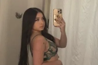 LATINA CARINOSA en el area HAG... - Image 2