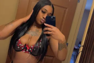 NEW IN TOWN 🔥😏 Chanel Babe 💦🥰 - Image 3