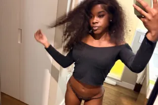 🫦COME SEE ME OR LET ME COME SE... - Image 2