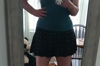 Sexy girl next door! - Image 11