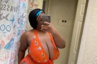 Fetish friendly 👅Big booty 💦Bb... - Image 1