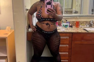 mzzkream last night in the city special 💦👅💦🍆 I get real disrespectful when I'm sucking and eating👅💦💦that dick🍆 - Image 7