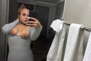 available for outcall and car ... - Image 1