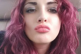 Bad Brokey Bitch needs Back with her Bestie - Image 7