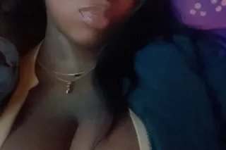 💦 Available incall/car date Here for a good time come titty fuck me - Image 5