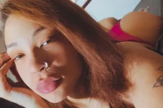 THICK LIGHT SKIN FIRE SHIT - 2... - Image 1