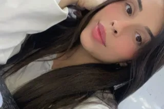 Beautiful and hot honey, young... - Image 1