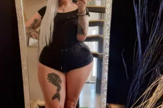 BLONDE BOMBSHELL😏😘💕 HIS FAVORITE SNOW BUNNY🐇 - Image 7