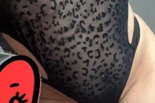 hey baby text me - Image 1