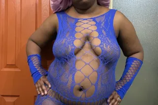 big booty tight pu$$y 2 Nuts s... - Image 4