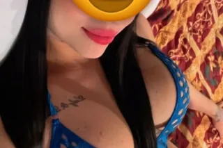 LATINA MAMADORA with nice body... - Image 3