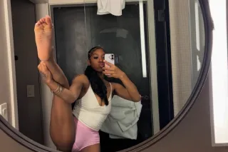 PETITE BROWNSKIN BABE SERIOUS ... - Image 2