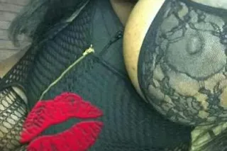 Opening minded dark chocolate ... - Image 3