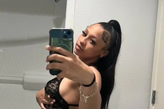 come see pinky 💕 - Image 5