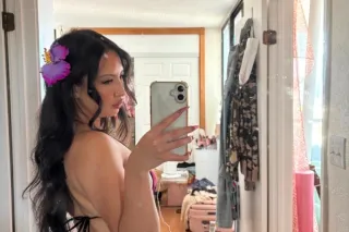 Slim & Petite with a fat 🍑 looking for a great time 👀 - Image 2