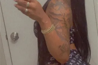 Miss Chinx Back in LA 😍 car da... - Image 3