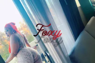 SUPER BUSTY and THICK 100%REAL... - Image 1