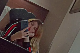 come see this wett ass pussy ❤... - Image 3