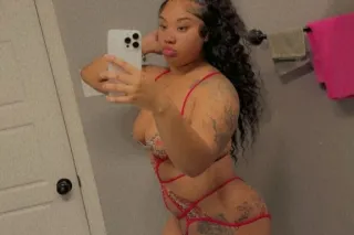 Sexy big booty ebony barbie - Image 1