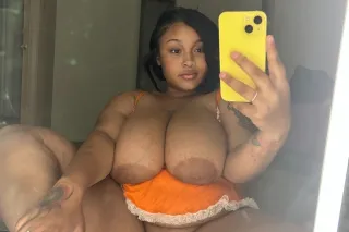 I LOOK BETTER THAN HER ☝🏽 AND HER👇🏽 - Image 9