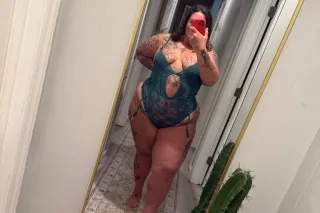 ✨I am a confident, playful, and magnetic✨ - Image 2