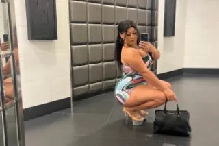 Juicy beauty available now - Image 3