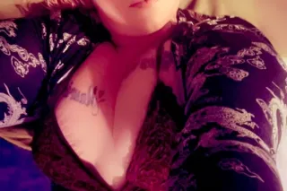 BIG BOOTY , SLIM WASTE, PRETTY... - Image 3