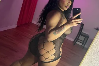 Blasian beauty in Seattle for ... - Image 2