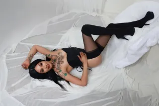 ♥ LIMITED TIME IN TOWN ♥ xxx e... - Image 2