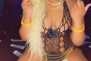 ⚠ DANGEROUS CURVES AHEAD ⚠ 💦💦 - Image 7