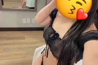 🔥 Latina dulce y muy traviesa ... - Image 1