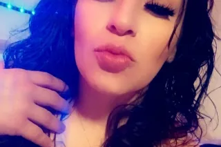 BIG BOOTY LATINA WITH LONG BLA... - Image 3