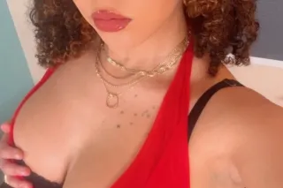 Petite Lightskin ready to have fun! 🍑💦🤤 - Image 7