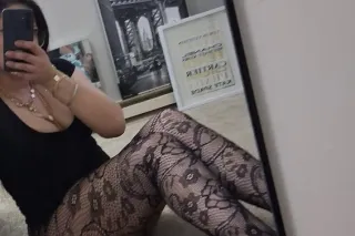 ComeAirBNBJ Come Unwind With Me 🫠🤗🤯🥳😻💘❤‍🔥💣💥🫴👀 - Image 5