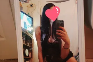 Sweet, Sophisticated, and a Little Bit Dangerous - Image 10