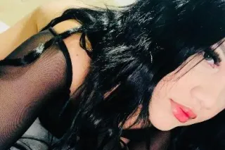 Latina Candente Dispuesta a Cu... - Image 2