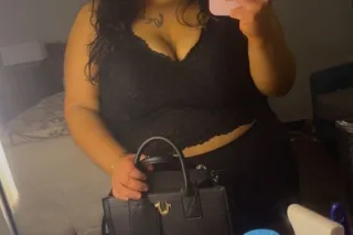 💦FRESH TIGHT and READY TO GET YOU RIGHT 🥰 - Image 2