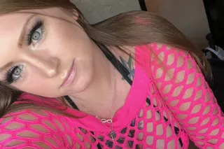 IN DENTON HOT RED HEAD HMU!! -... - Image 1