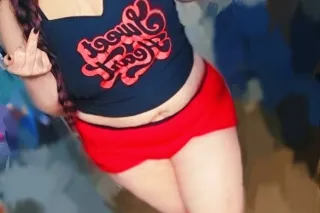 Sexy Slut Servicing Some Slopp... - Image 1