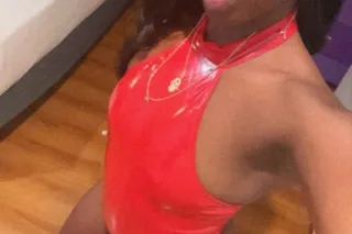 ✨𝓕𝓵𝓪𝔀𝓵𝓮𝓼𝓼 sexy and Petite 𝓑𝓸𝓶𝓫... - Image 3