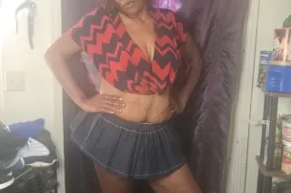 Incall Xmas special 60 qv hh 100 hr 150 til 11 am. Lil washington. cum over after unwrapping gifts this am. Hurry after 11am its carplat and outcalls no special for qv after 12 am - Image 5