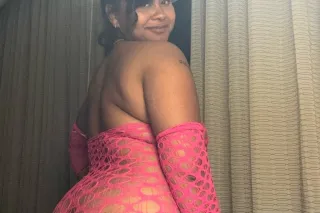 Serving Honey 2 U - Image 8