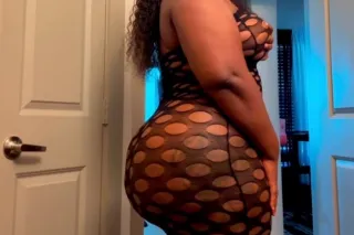 BIG BOOTY THICK CHOCOLATE EBONY ....Come get relaxed dadddy & let me relieve some stress 😜🤪💦💦 - Image 11